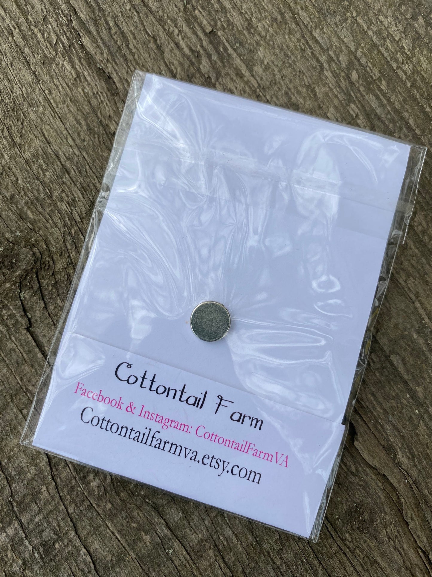 Magnetic Needle Keeper