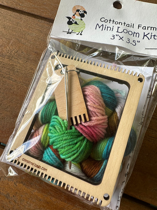 Small Loom Kits with yarn